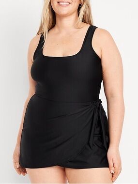 Old Navy Classic Swim Dress 2X Black 
Wrap Skirt One Piece Plus Size Swimsuit